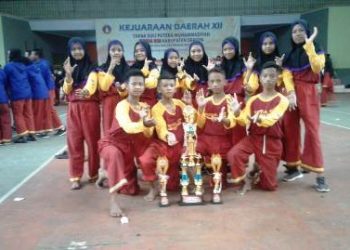 Raih Juara Umum ke 2 Kejurda TS, Siswa MTsN 3 disambut Penuh Semangat Oleh Kepala Madrasah