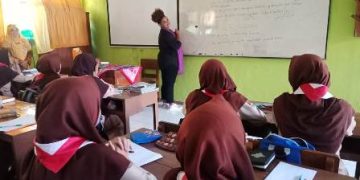 Undang Native Speaker dari Madagaskar, Siswa MTsN 4 Sragen Yakin Bisa Lebih Lancar Berbahasa Inggris