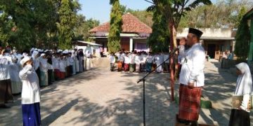 MIN 1 Sragen Adakan Upacara Peringatan Hari Santri