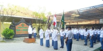 MAN 1 Sragen Laksanakan Pelantikan Pengurus OSIS Periode 2021 s.d 2022