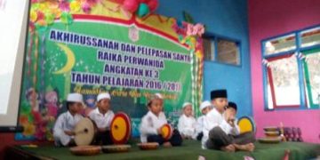 Raika Perwanida Sragen Adakan Akhirussanah dengan Pengajian dan Berbagi ke Warga Sekitar