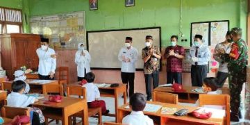Wakil Bupati Kabupaten Sragen Melakukan Monitoring PTM Terbatas di MIN 1 Sragen
