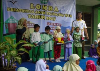 Lomba Kreatifitas Anak di MIN Saren Kompetitif