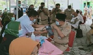 Pencanangan Vaksinasi covid-19 di Kankemenag  Kabupaten Sragen Tahap 1