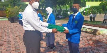 Semarakkan HAB Kemenag ke 75 MTsN 4 Sragen Berikan Santunan Siswa Yatim Piatu dan Tidak Mampu