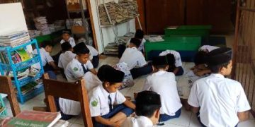 MTsN 4 Berikan Reward kepada Siswa Teraktif Kunjungi Perpustakaan
