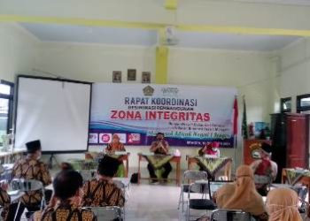 MAN 1 Sragen Laksanakan Rapat Koordinasi Desiminasi Pembangunan Zona Integritas
