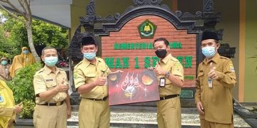 Satgas Covid 19 Kab Sragen bersama Kankemenag Kab. Sragen Monev ke MAN 1 Sragen