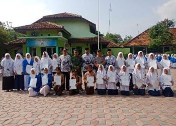 Bersamaan dengan Hari Guru Nasional, MTsN 4 Sragen Beri Penghargaan Siswa Penghafal Al Qur'an