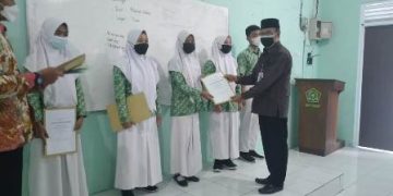 Pemberian Rewards, Pacu Peserta Didik MAN 2 Sragen Raih Prestasi