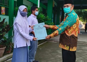 Berinisiatif Berkompetisi Saat PAT,  Siswa MAN 2 Sragen Persembahkan Medali Tingkat Nasional