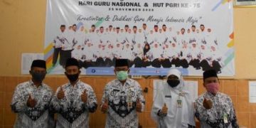 MTs Negeri 1 Sragen Peringati HUT PGRI Ke 75 dan Hari Guru Nasional Dengan Khataman dan Doa Bersama