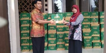 Pokjaluh Sragen Terima Paket Bantuan dari DMI Untuk Masjid Se Sragen