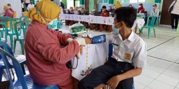 Ikhitiar Sehat, Seluruh Siswa MTsN 3 Sragen Jalani Vaksinisasi
