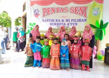Semarak Pentas Seni RA dan MI Pilihan Qurrota Ayun Latih Jiwa dan Seni Kreatifitas