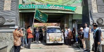 MAN 1 Sragen Bantu Sembako untuk Warga Terdampak Covid-19 di 10 Kecamatan