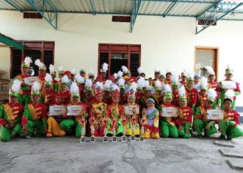 MI Nurul Huda Pendem Juara Umum Lomba Marching Band Se Soloraya