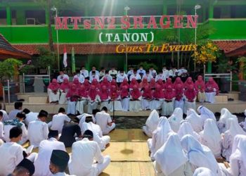 MTsN 2 Sragen Peringati HSN dengan Khotmil Quran dan Pemberian Penghargaan