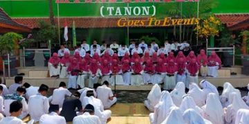 MTsN 2 Sragen Peringati HSN dengan Khotmil Quran dan Pemberian Penghargaan