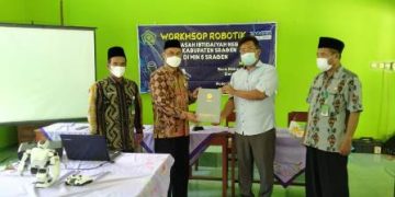 MIN se- Kabupaten Sragen Ikuti Workshop Robotik