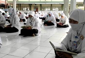 Peringati Hari Santri Nasional 2021, MAN 1 Sragen Adakan Khotmil Quran
