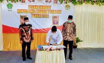 Kakankemenag Sragen Hadiri Pisah Sambut Kepala MTsN 7 Sragen