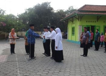 Penyerahan SK PNS Pegawai Honorer Kategori K2