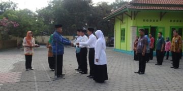 Penyerahan SK PNS Pegawai Honorer Kategori K2