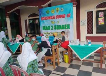 Dukung PTM , MAN 2 Sragen Tuntaskan Vaksinasi Covid -19 Dosis ke -2 bagi Peserta Didik