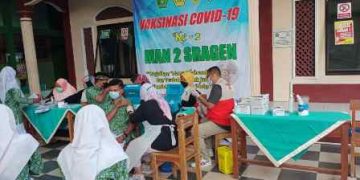 Dukung PTM , MAN 2 Sragen Tuntaskan Vaksinasi Covid -19 Dosis ke -2 bagi Peserta Didik