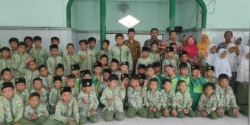 Siswa MIT Amanah Ngrampal Mendapatkan Imunisasi dari Dinas Kesehatan Sragen