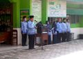 Guru dan Karyawan MTsN 3 Sragen Khitmad Ikuti Upacara Bendera Walau di Tengah Pandemi Covid-19