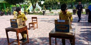 Latih berdemokrasi , MTsN 4 sragen gelar pemilihan ketua OSIM