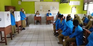 Latih Berdemokrasi , MTsN 4 Sragen Gelar Pemilihan Ketua OSIM