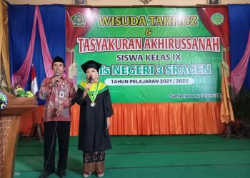 273 Siswa MTs Negeri 3 Sragen,  Ikuti Prosesi Wisuda Kelulusan