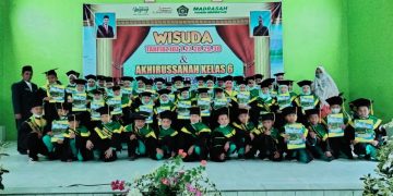 Wisuda Tahfidz Al Quran Juz  1, 27, 28, 29, 30 Lengkapi Ahirussanah Siswa Kelas VI MIN 5 Sragen