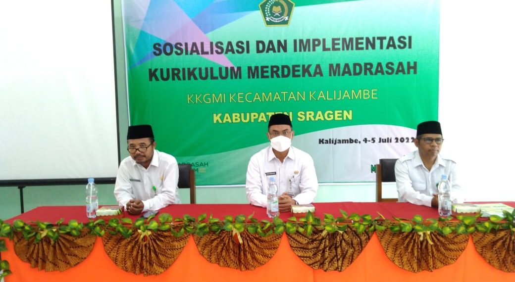 Jelang Tahun Pelajaran Baru, KKM MI Kalijambe Adakan Sosialisasi Kurikulum Merdeka