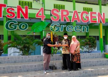MTsN 4 Sragen Satu-Satunya Sekolah di Sragen yang Terpilih Mengikuti Program Green Movement dari Solo Pos