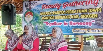 DWP Kemenag Sragen Adakan Family Gathering dan Kunjungi UMKM