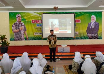 Adakan Kegiatan SBT, MA Negeri 1 Sragen Datangkan Motivator Terkenal Andie Kusuma Brata
