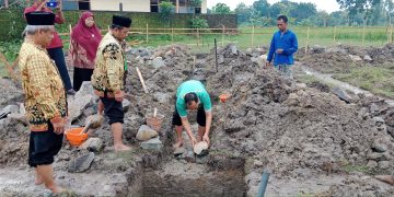 Jum’at Kliwon, MTsN 7 Sragen  Gelar Peletakan Batu Pertama Pembangunan Masjid