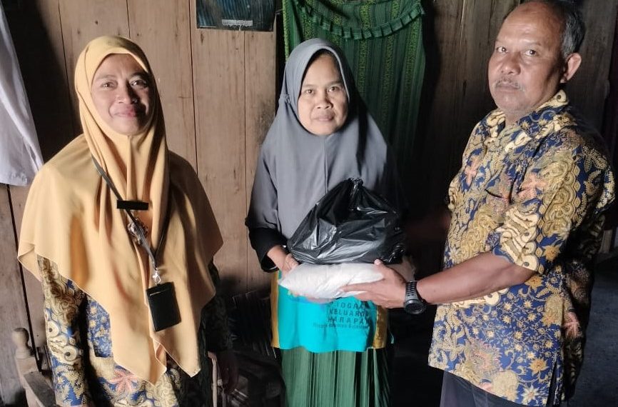 Puluhan Rumah Wali Murid Terdampak Banjir, MTsN 2 Sragen Berikan Santunan dan Dukungan Moril