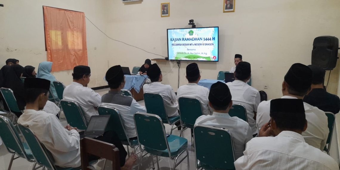 MTsN 6 Sragen Tutup Kegiatan Ramadhan dengan Kajian Islam