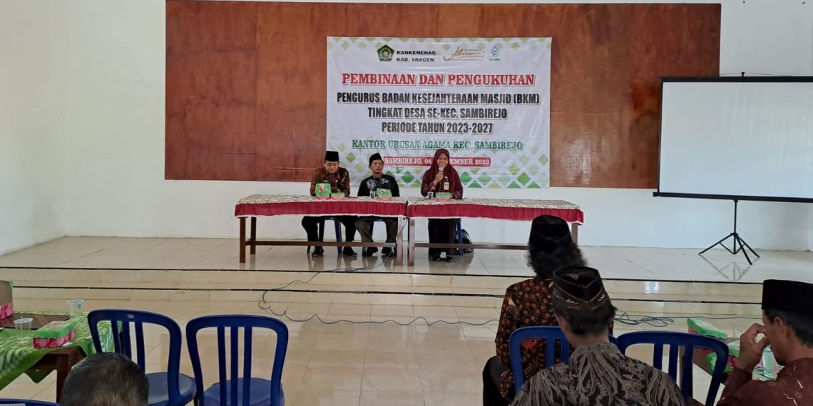 Kepala KUA Sambirejo Kukuhkan Pengurus BKM Tingkat Desa