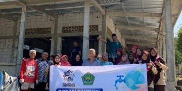 MA Nurul Huda Plosorejo Donasi Air Bersih ke Tangen