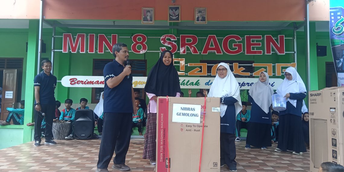 MIN 8 Sragen Gelar Jalan Sehat Sakinah