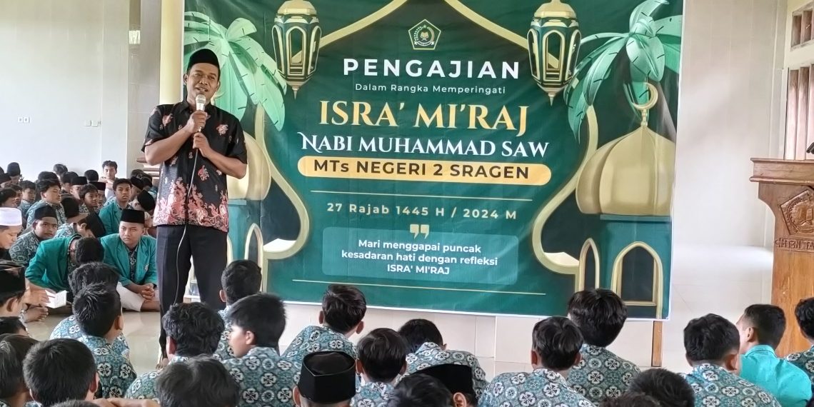 Pengajian Akbar Warnai Peringatan Isra’ Mi’raj MTs N 2 Sragen