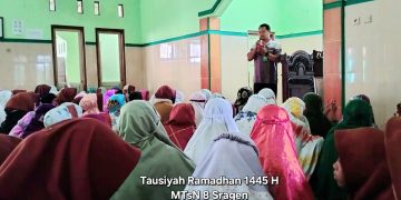 Ustadz Wahyu: ”Cinta Lima, Lupa pada yang Lima”