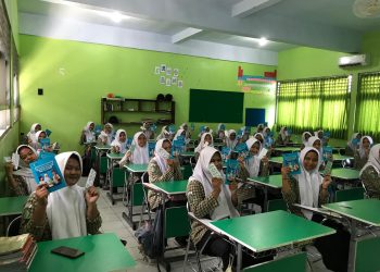 Cegah Anemia Pada Remaja Putri, PMR MAN 1 Sragen Berikan Edukasi dan Bagikan Tablet Tambah Darah Secara Gratis