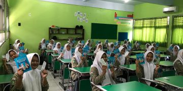 Cegah Anemia Pada Remaja Putri, PMR MAN 1 Sragen Berikan Edukasi dan Bagikan Tablet Tambah Darah Secara Gratis